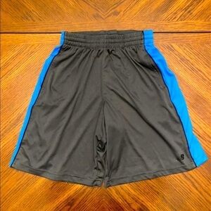 New balance kids XL athletic shorts blue and gray Size 18/20